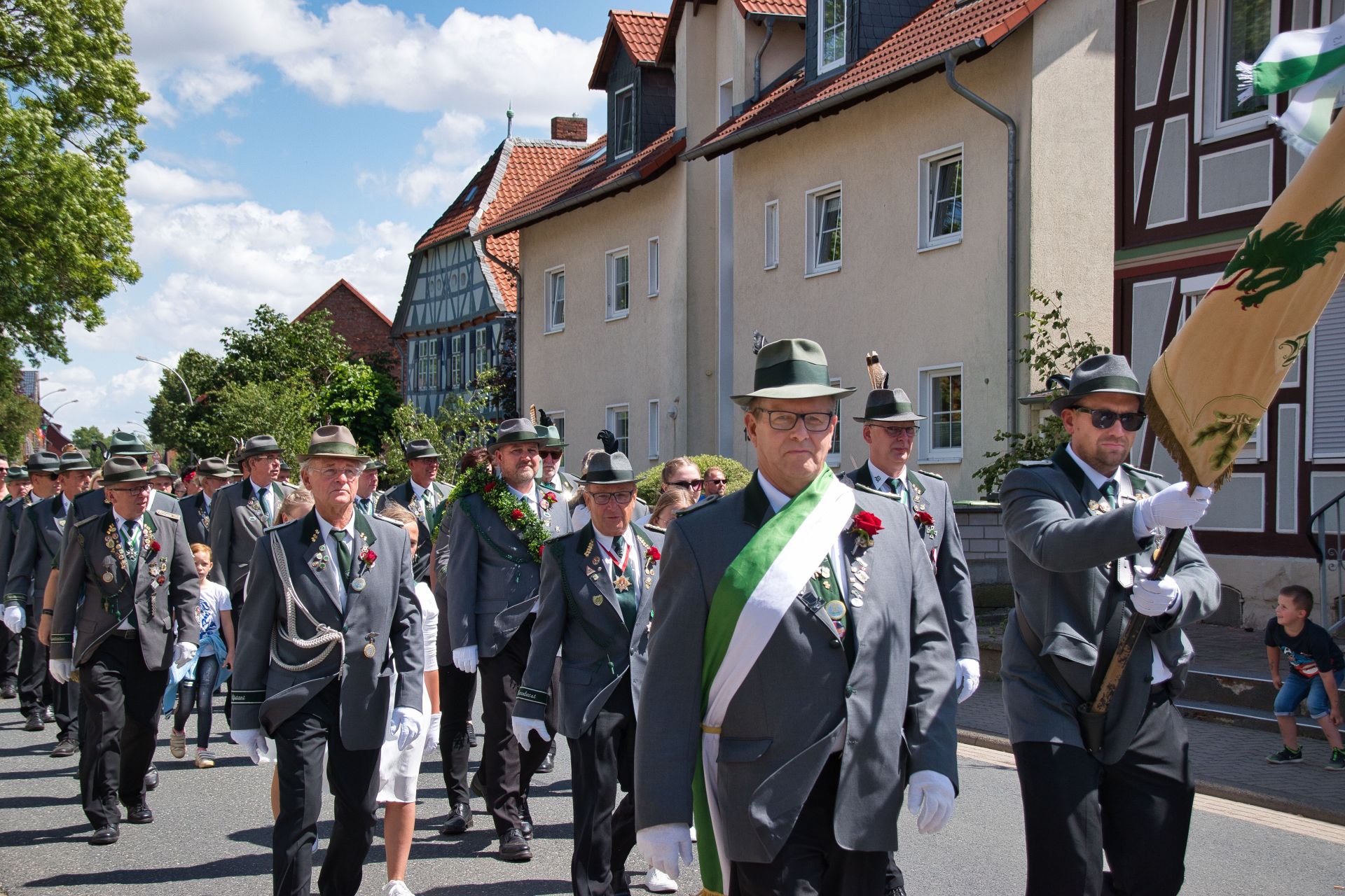 Kinderumzug vom Marktplatz zum Festplatz an der Innerste